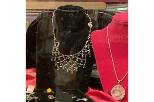 Pendants Pendants