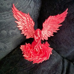 Sitting Angel in Nest Medium Sitting Angel in Nest Medium