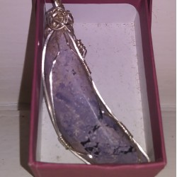 Pendant Bertrandite Purple